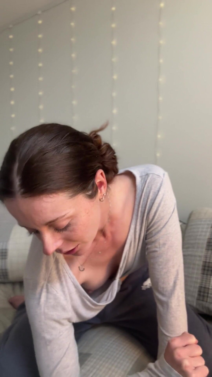 Nadia Foxx: Inexperienced Naive Masseuse Gives You a Helping Hand