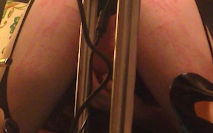 Sissy Bailey Wilde: Travestiet, neuken, masturberen en neukmachine compilatie