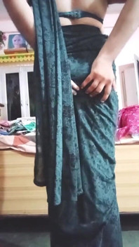 Indian Gay Crossdresser Gaurisissy Looking Hot in Black Saree