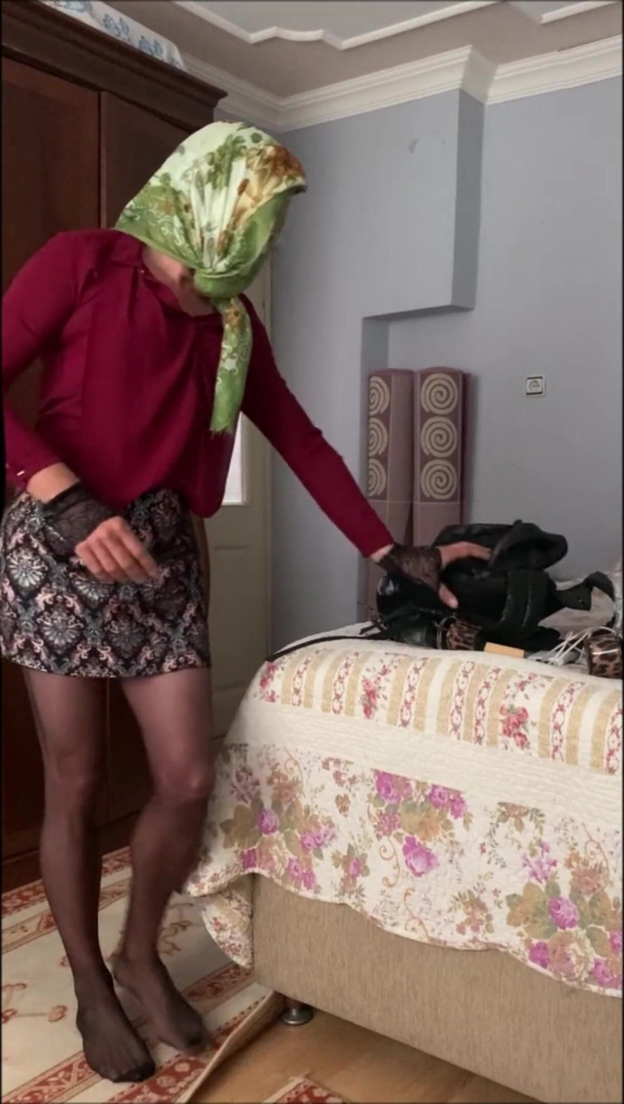 cd_aysemmm: Hijabi stiefschwester zieht sich aus