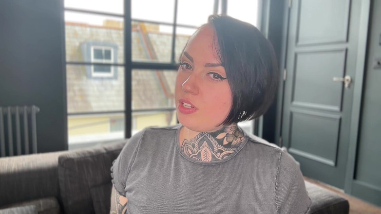 Miss Valentina: 자지 빠는 데 집착