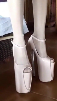 MILF Wearing Peep-toe Heels