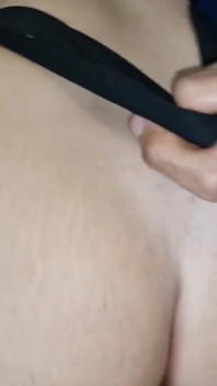 Catgirl cu țâțe mici futută tare în cur și umplută cu spermă de o pulă neagră
