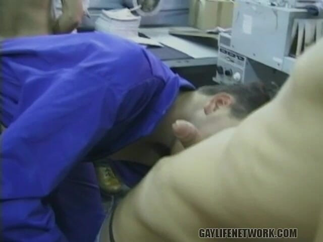 Gay Life Network: Una fantastica orgia in fabbrica