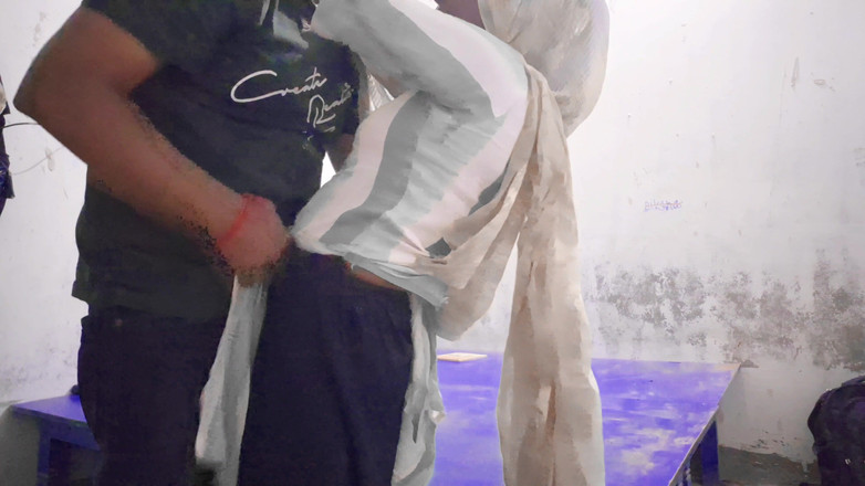 DesiBurChudai: インドのデシ・セクシー・バービー