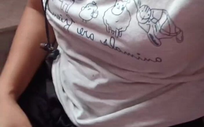 NaughtyWings: "Ella se quedó completamente desnuda en videollamada ¡ no podía creer...