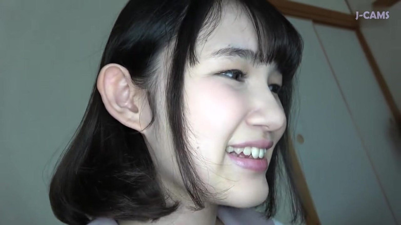 J-Cams: Uma beleza brincalhona perdida no amor proibido com o homem...