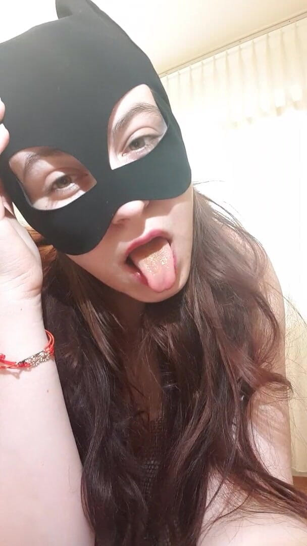 Katherine Squirt: Kočičí žena prosí o ptáka