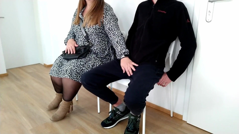 OurFetishLife: Die großen Brüste und die nasse, behaarte Vagina einer reifen...