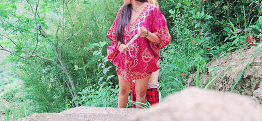 Lady: Yaşlı sapık hippi müzisyen büyük memeli ve büyük götlü köylü üvey...