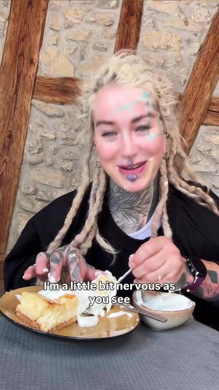 Anuskatzz: Ich Hoffe, Ich Habe Dich Zum Lachen Gebracht. Folgen Sie...