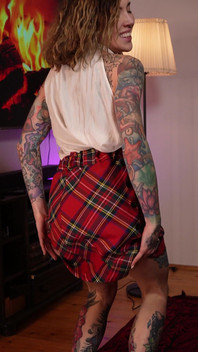 Round Booty Begging for Attention