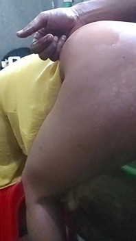 Skutečný manželský pár parní koupelová relace a romantická intimita ve sprše