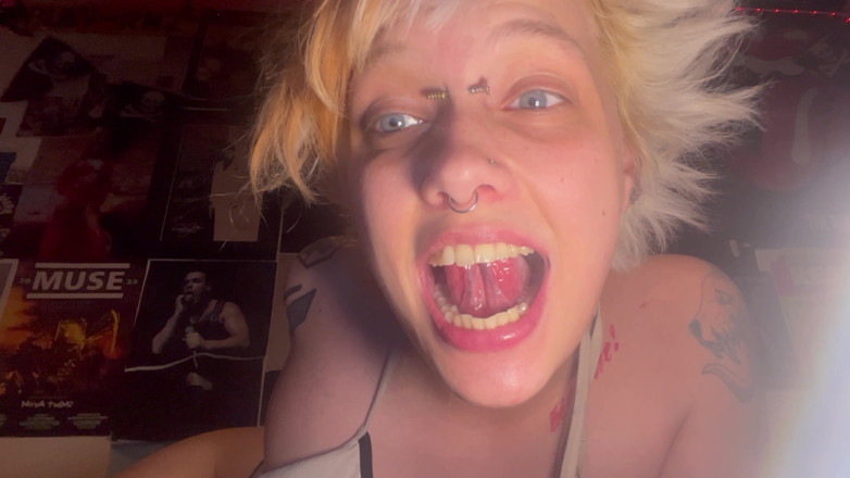 Glitterqueen1999: Goth mädchen keine make-up-mund-tour! Zunge zähne 