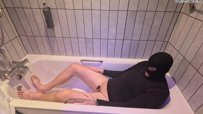 Yourfavecumslut: Pee Desperation with My Human Toilet Slave