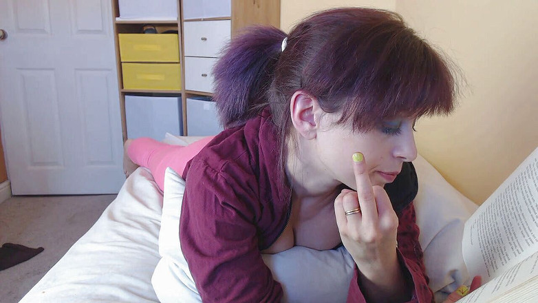 Bethany Rose: अनदेखा करना