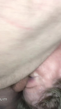 Une mamie sexy se fait baiser sur la table ! MaxxximumMilf