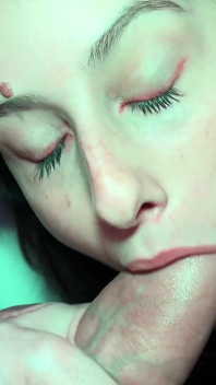 Am sunat vecinul nostru să participe la un threesome bisexual obraznic