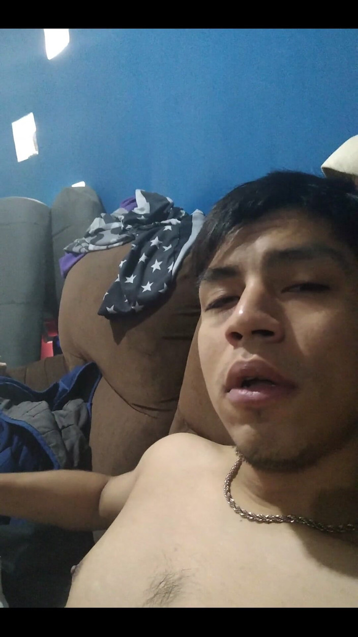 AlexAlejandro13: Me encanta cómo me llene de leche
