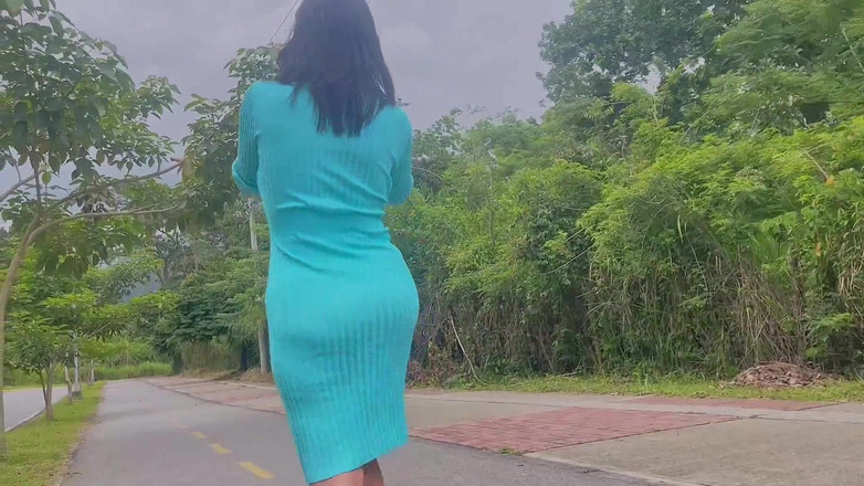 Jenifer Play: 私は散歩に出かけ、路上の男の子が私のお尻をファックします ジェニファー プレイ
