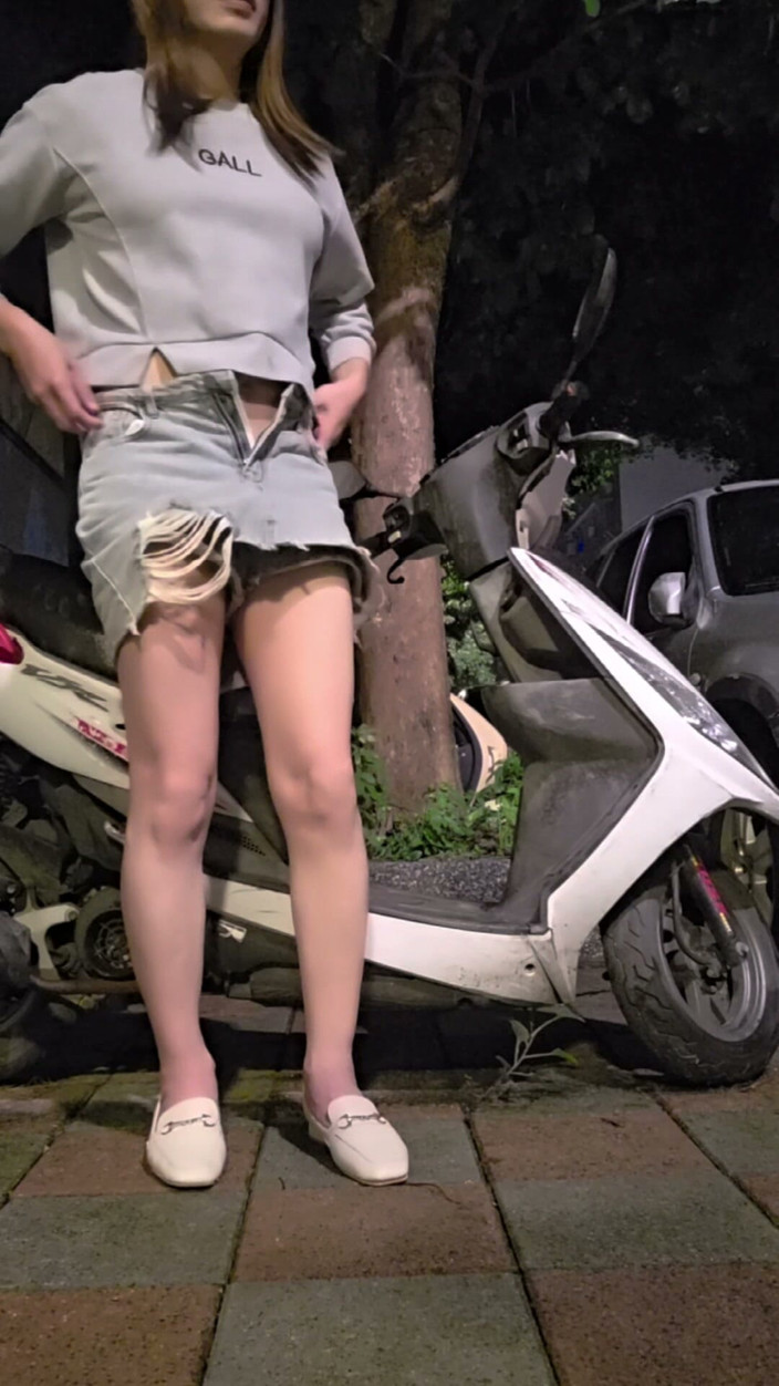 Taiwancdgirl: Trap Tingxuan raggiunge il culmine con le mani all'aperto