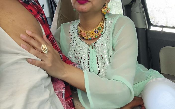 Horny couple 149: Primera vez en coche follada en hermosa mujer india