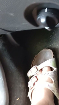 Pedalear Con Zapatillas Birkenstock