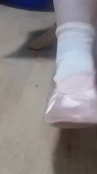 İlk jimnastik terliklerim ve beyaz çoraplar