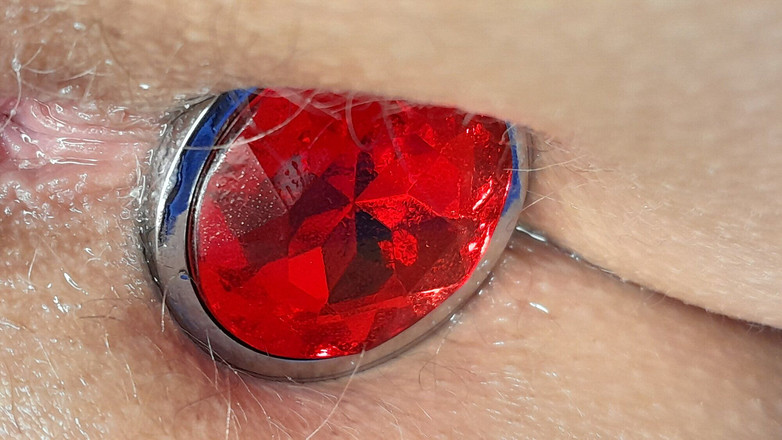 Lala Licious: Ruby Red Plop z mé zadkové díry