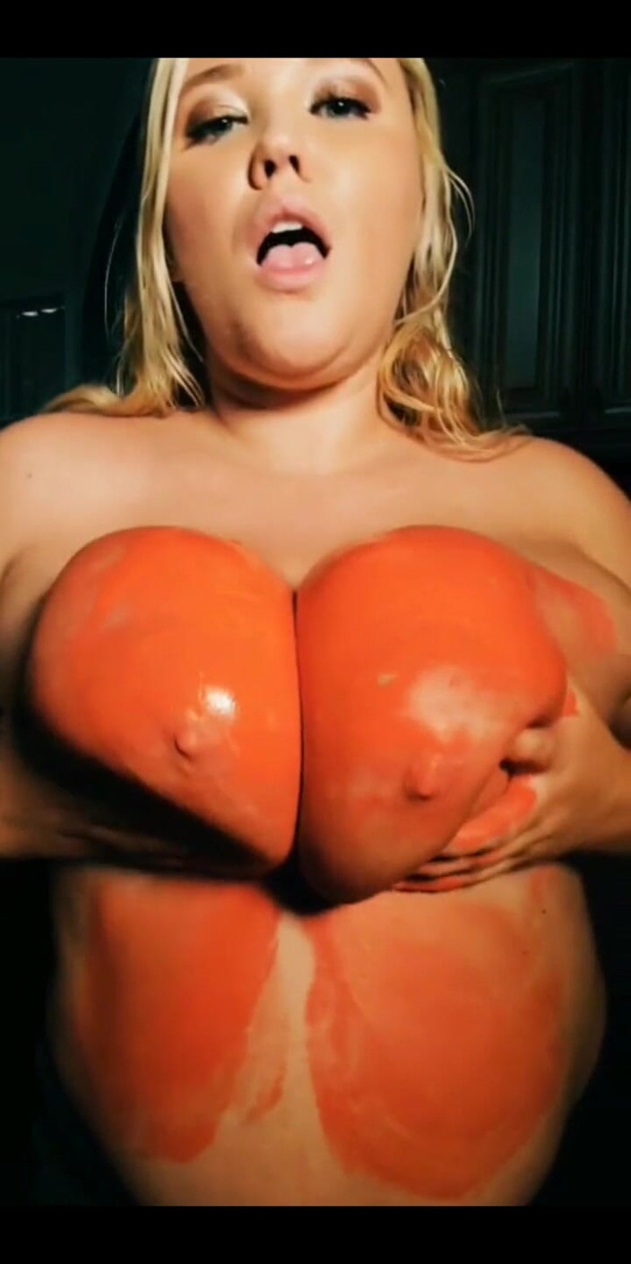 Annabelle Rogers: Personal Boob Painting