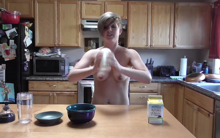 Housewife ginger productions: Butter nackt machen und wie man seine eigene butter macht