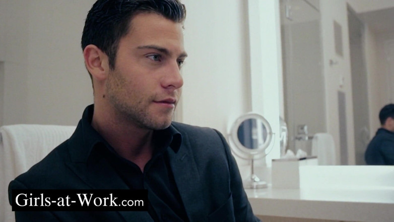 Girls At Work: O femeie la care nu poate rezista