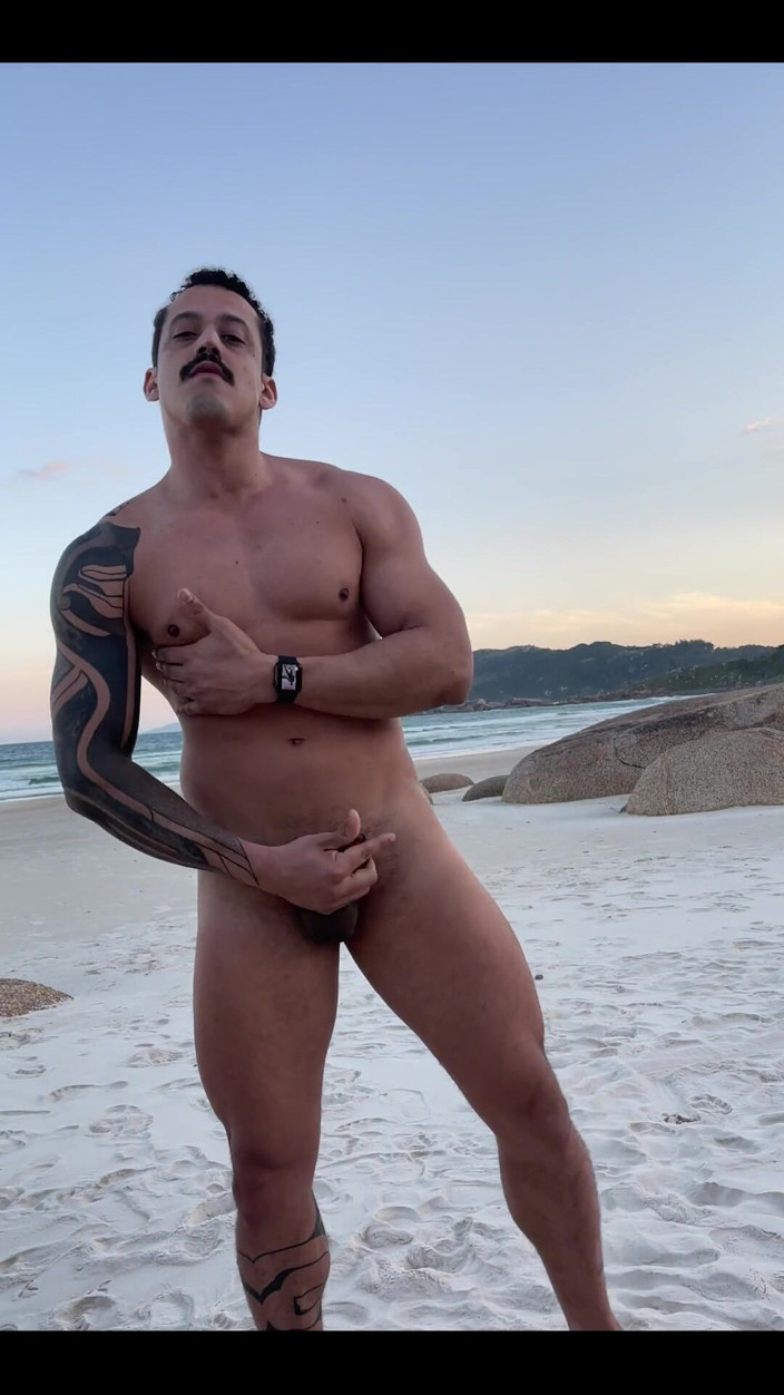 Pedro Surf: Esplosione in spiaggia