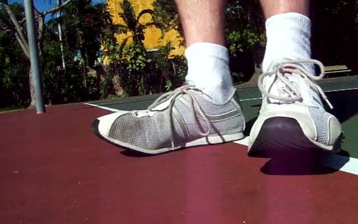 Hairyartist: Des semelles aux baskets aux semelles de will hairyartist