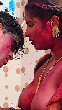Cuplu indian sexy desi - romantism special Holi