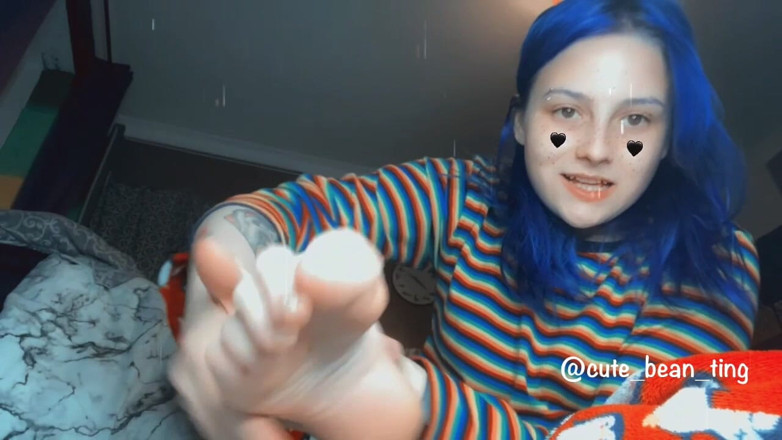 Alice Bean: Menjilat kaki yang nakal
