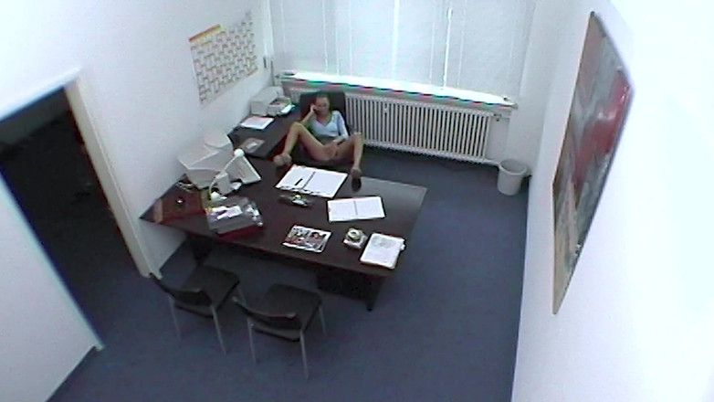 Viewer cam by Sextermedia: 操而不是打字 - 办公室里的性爱