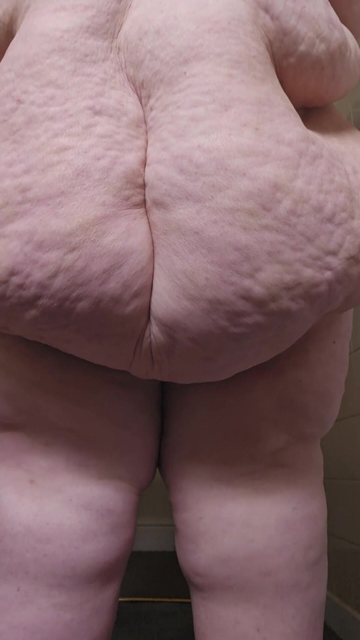 SSBBWLadyBrads: SsBBw gigante che cammina verso di te