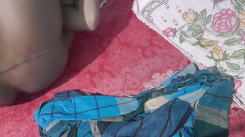 Xujjal: Láhev Sex, Bangadeshi sexy kluk