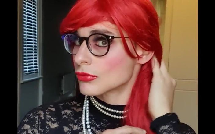 JessicaXD: Dar dantelli elbisemle azdırıyor
