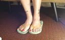 TLC 1992: Mint und gelbe flip-flops im schuhspiel