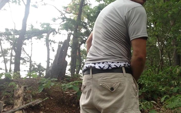TJenner: у воды, в общественном парке, Провисание, Американский Eagle Boxers. Растянутый