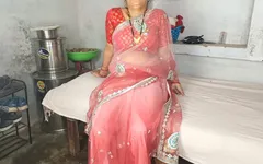 Adik ipar baru abang iparnya waktu lagi istirahat di kamar