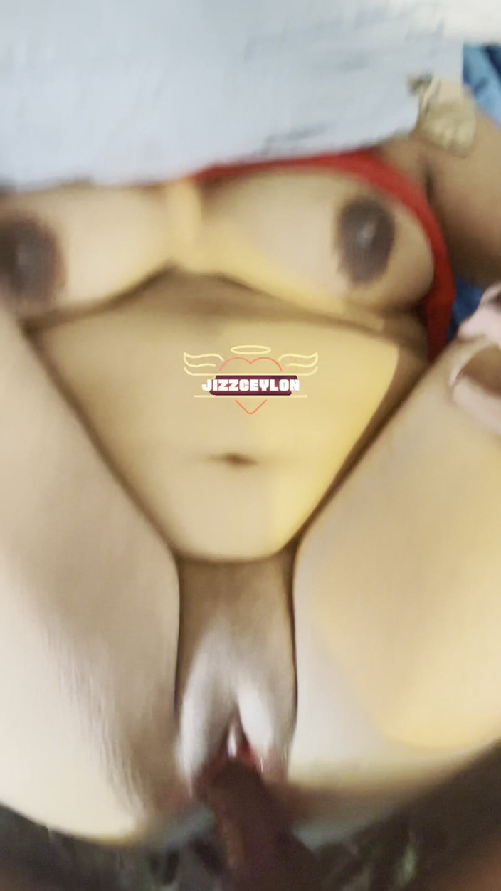 JizzCeylon: La ragazza dello sri lanka viene scopata duro a pecorina