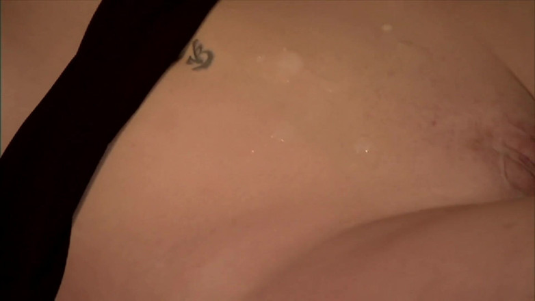 Injoy X: Schöne junge blonde bella bekommt ihre perfekte muschi geleckt und...