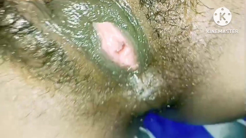 Ankurpriya000: Kakak tiri dan saudara tiri ki mast chudayyi yang mesum...