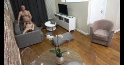 Dirty fantasy: Velho não resistiu ao prazer de foder sua enteada