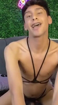Líbí se ti, jak mi poskakuje zadek? Dal jsem ti je do obličeje?