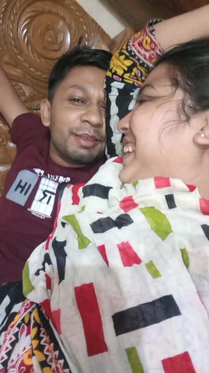 Desivideo: Famosa menina de bangladesh Shirin Night vlog vídeo sexy