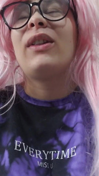 Minha meia-irmã faz rostos bobos e rostos ahegao